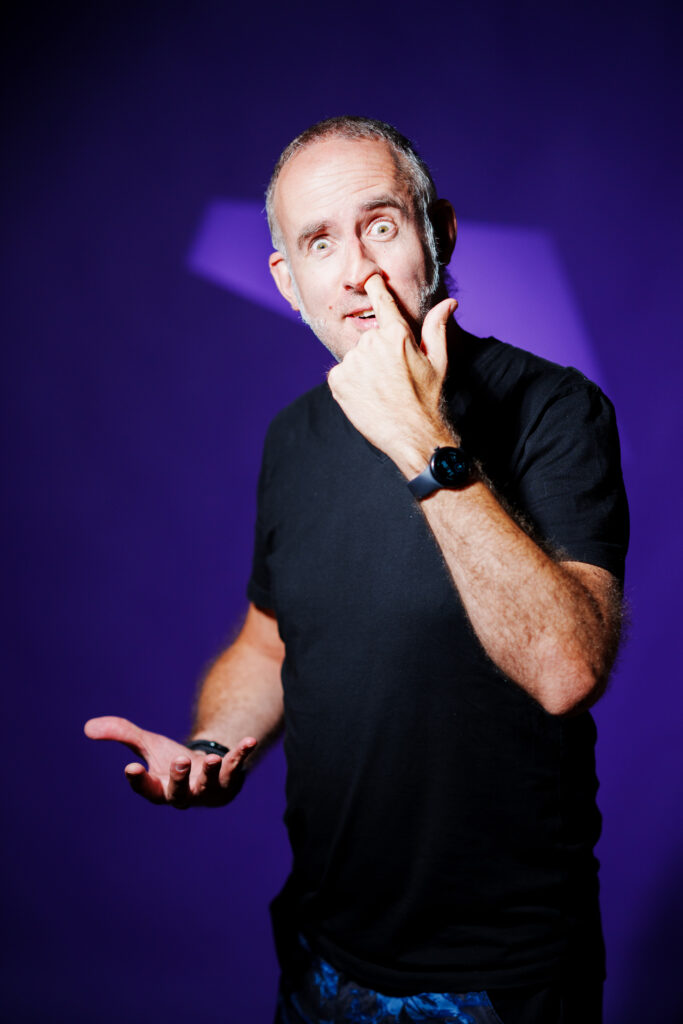 Sam Steiner, Bassist.